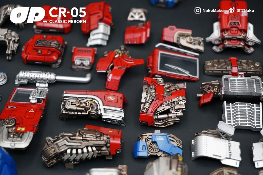 NakoMake OP CR 05 Classic Reborn Optimus Prime  (48 of 48)